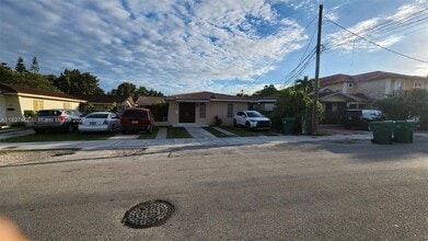 3506 SW 23rd Terrace in Miami, FL - Building Photo - Building Photo