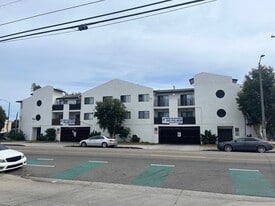 808 W Anaheim St in Wilmington, CA - Building Photo