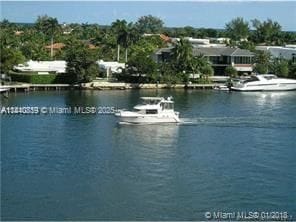 20515 E Country Club Dr in Aventura, FL - Building Photo - Building Photo