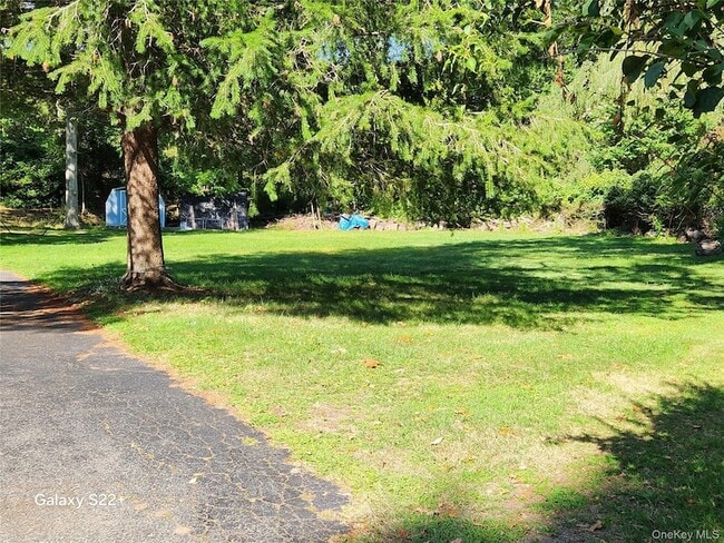 4 Norman Dr, Unit 12E in Shoreham, NY - Building Photo - Building Photo