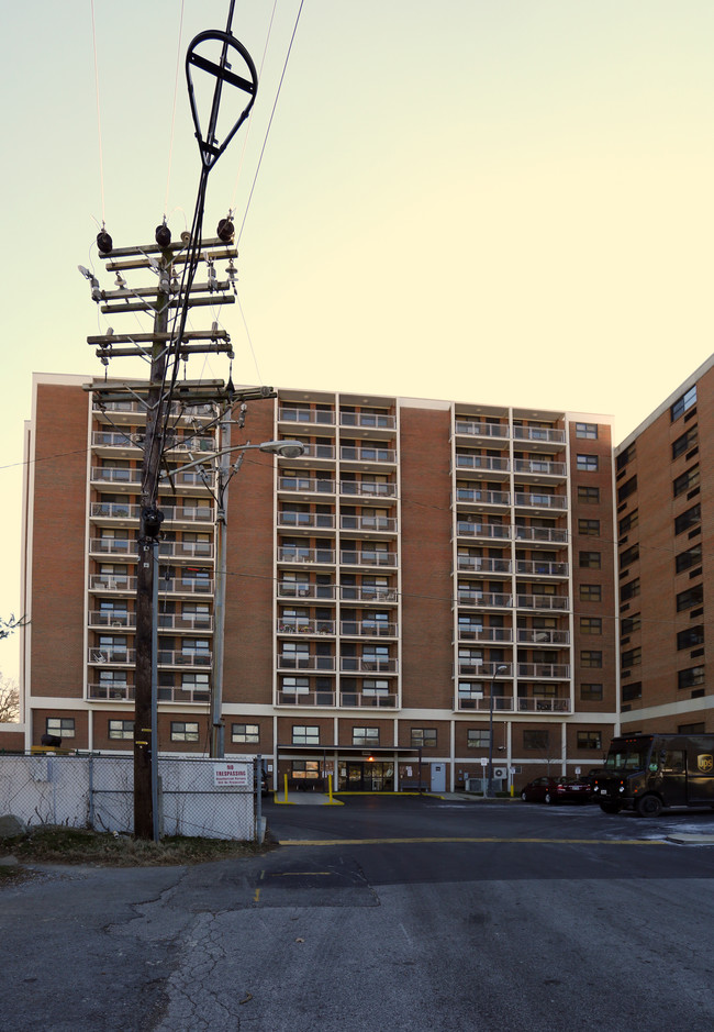 Hadley Park Towers in Nashville, TN - Building Photo - Building Photo