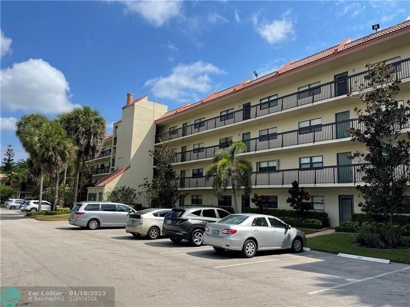 1752 Hammock Blvd in Coconut Creek, FL - Foto de edificio