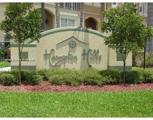 9079 Preston Pl in Tamarac, FL - Building Photo