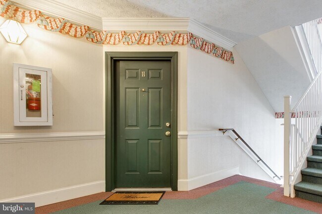 2401 Forest Edge Ct-Unit -204 in Odenton, MD - Building Photo - Building Photo