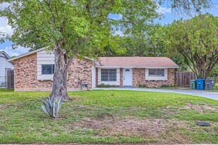 4315 Summer Sun Ln in San Antonio, TX - Building Photo