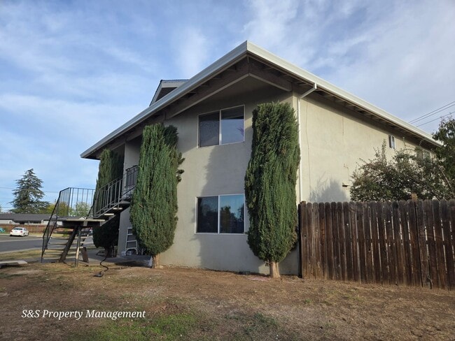 2971 Portsmouth Dr