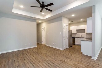 10317 Lake Rd in Houston, TX - Building Photo - Building Photo