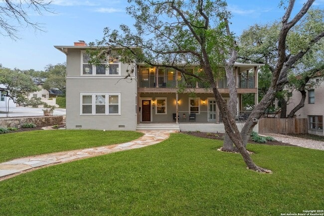 151 Grant Ave in Alamo Heights, TX - Building Photo - Building Photo