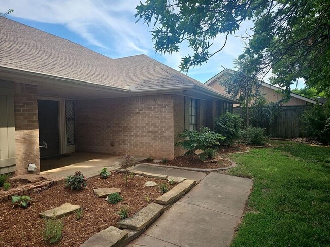 3300 Choctaw Dr in Edmond, OK - Building Photo - Building Photo