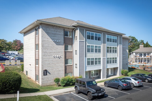 The Encore in Alexandria, VA - Foto de edificio - Building Photo