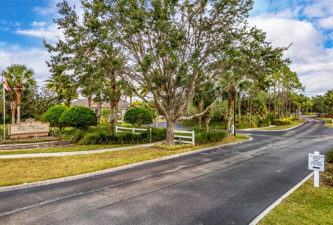 Colonial Village at TownPark in Lakewood Ranch, FL - Foto de edificio - Building Photo