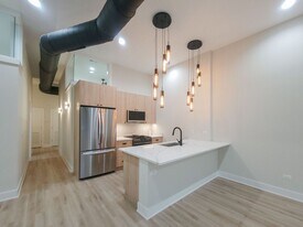 3829 N Southport Ave, Unit 1 in Chicago, IL - Building Photo