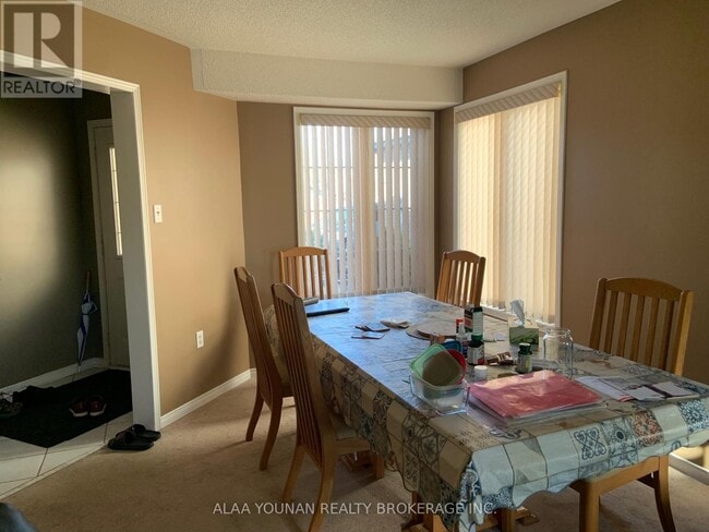 35 Nightingale Crescent