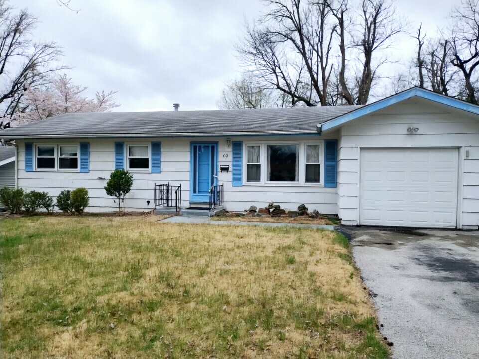 62 Delworth Ct in Ferguson, MO - Building Photo