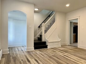 19 E 3rd St in Quarryville, PA - Building Photo