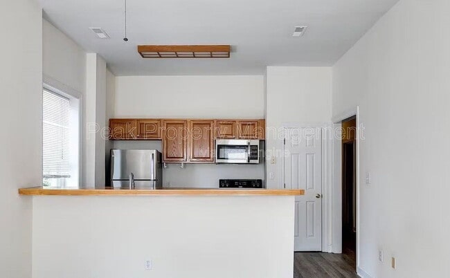 property at 300 W Clay St