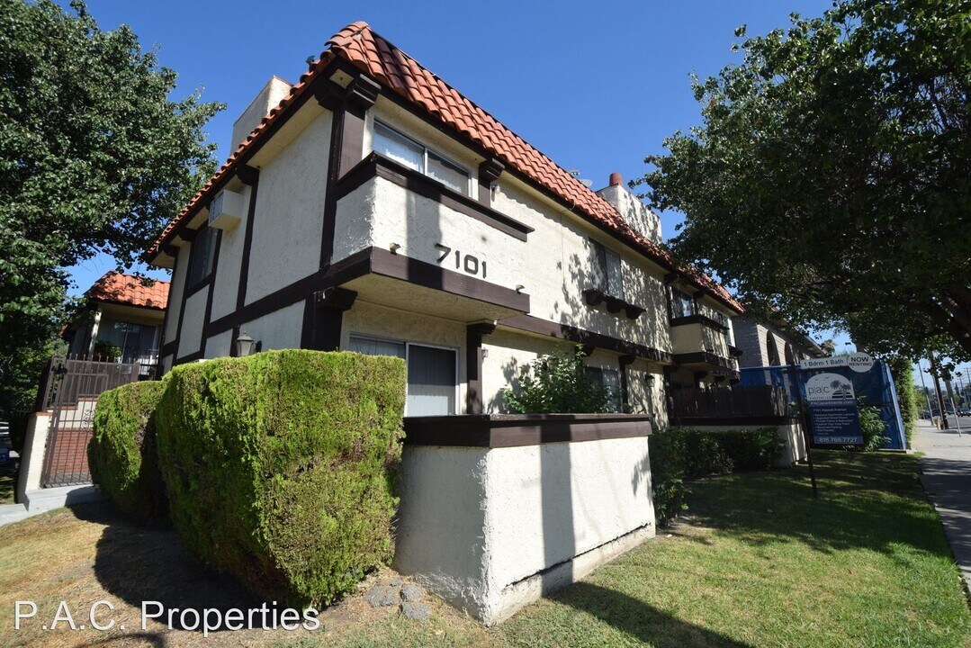 7101 Haskell Ave in Los Angeles, CA - Foto de edificio
