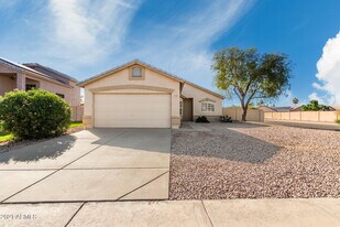 929 E Saragosa St in Chandler, AZ - Building Photo