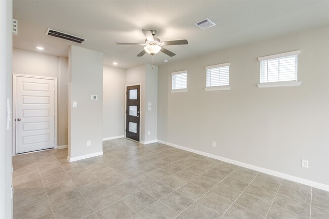 property at 1524 Beach Oak Dr