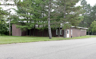Homestead Manor in Garrettsville, OH - Building Photo