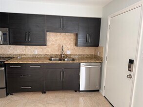 10328 Longmont Dr in Houston, TX - Building Photo - Building Photo