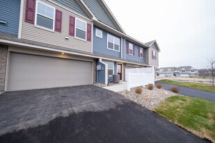 21715 Denton Ave in Farmington, MN - Building Photo