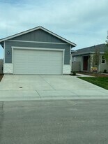 4588 E Vera Cruz St in Nampa, ID - Building Photo