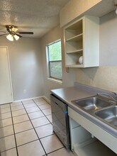 5004 Weidemar Ln-Unit -5004 Weidemar Ln #B in Austin, TX - Building Photo - Building Photo