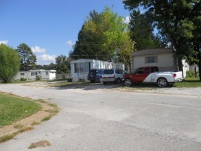 Parkway Village in Jackson, TN - Building Photo - Other