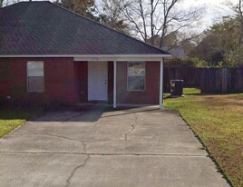 1177 Bloodworth Ln, Unit 1177 B in Pensacola, FL - Building Photo