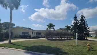 1101 Sioux Dr in Satellite Beach, FL - Building Photo