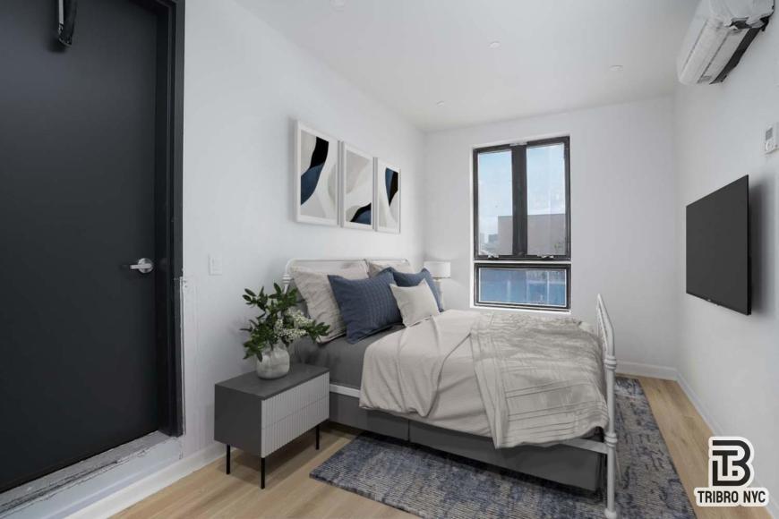 141 Meserole St in Brooklyn, NY - Building Photo