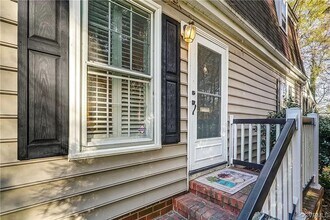 28 Huneycutt Dr in Richmond, VA - Building Photo - Building Photo