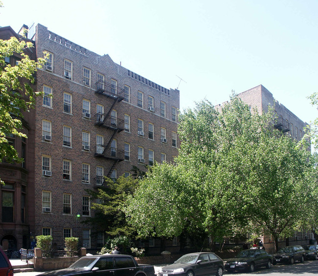 Elevator Apartment in Brooklyn, NY - Foto de edificio - Building Photo