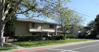 Crescent Villa in Davis, CA - Foto de edificio - Building Photo