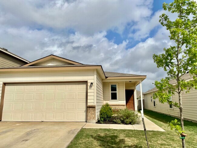 318 Mistflower in New Braunfels, TX - Building Photo - Building Photo