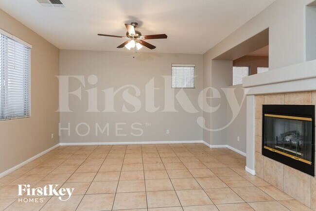 3932 Gold Point St in Las Vegas, NV - Building Photo - Building Photo