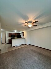 1121 Prairie Rose Dr SW in Cedar Rapids, IA - Foto de edificio - Building Photo