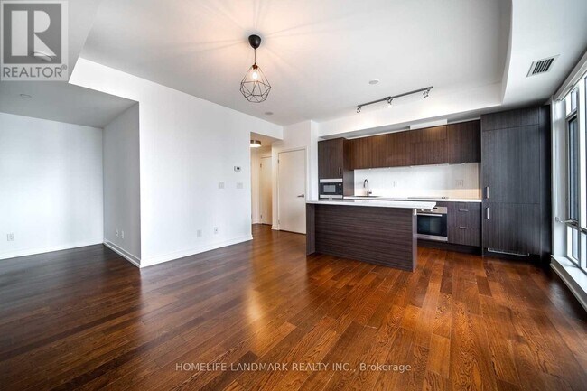 21-2521 Widmer St in Toronto, ON - Building Photo - Building Photo