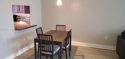 8331 Sands Point Blvd in Tamarac, FL - Building Photo - Building Photo