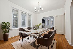 2627 W Rice St, Unit 1 in Chicago, IL - Building Photo