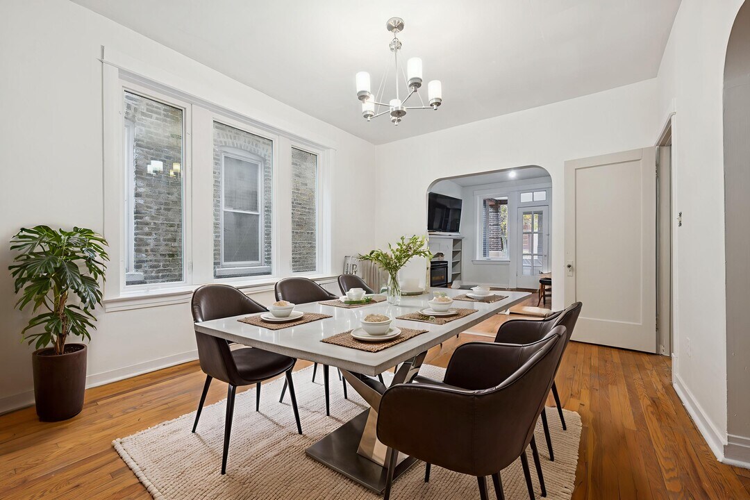 2627 W Rice St, Unit 1 in Chicago, IL - Building Photo