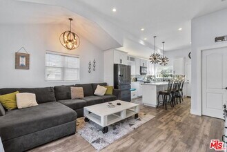 126 Driftwood St in Marina Del Rey, CA - Building Photo - Building Photo