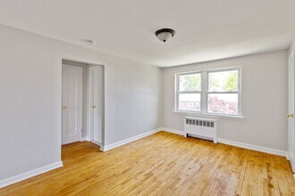 Montclair Court Apartments in Montclair, NJ - Building Photo - Building Photo