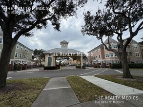 6627 Queens Borough Ave in Orlando, FL - Building Photo - Building Photo