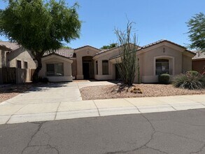 7537 E Santa Catalina Dr in Scottsdale, AZ - Building Photo - Building Photo