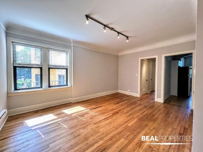 property at 2323 N Rockwell St