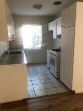 514 Gramercy S Pl, Unit 02 in Los Angeles, CA - Building Photo - Building Photo