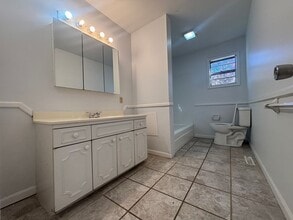 825 S Broadview Dr in Springfield, MO - Building Photo - Building Photo