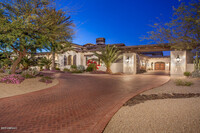 5761 N Casa Blanca Dr in Paradise Valley, AZ - Foto de edificio - Building Photo